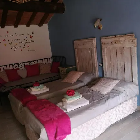 Holiday home Antica Dimora Monleale